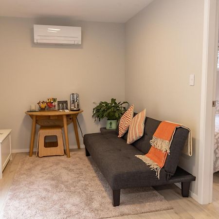 Back Garden Flat With Free On Street Parking And Fiber Wifi - 15 Mins To Ferry, Stadium, Cbd Wellington Bagian luar foto