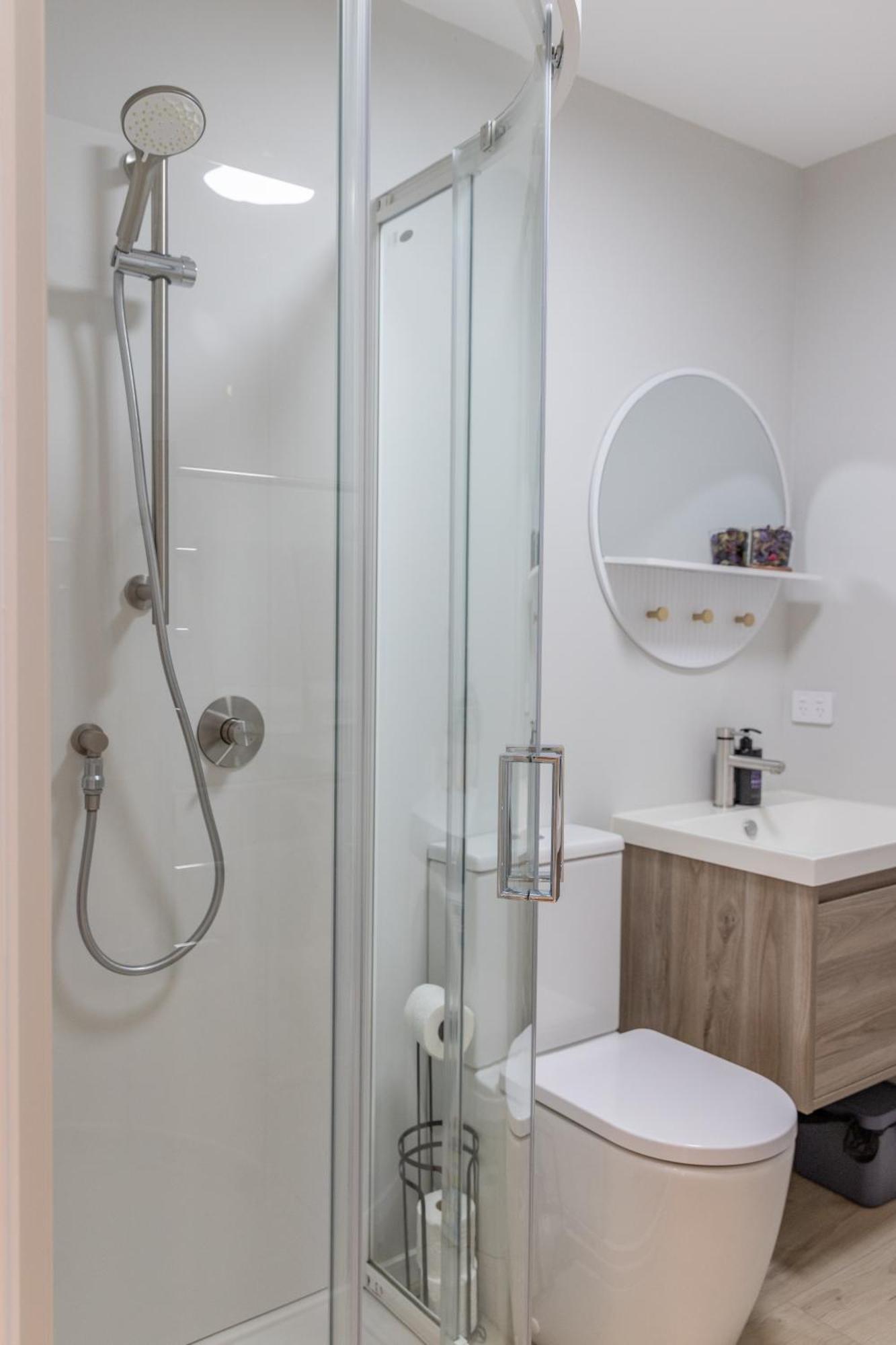 Back Garden Flat With Free On Street Parking And Fiber Wifi - 15 Mins To Ferry, Stadium, Cbd Wellington Bagian luar foto