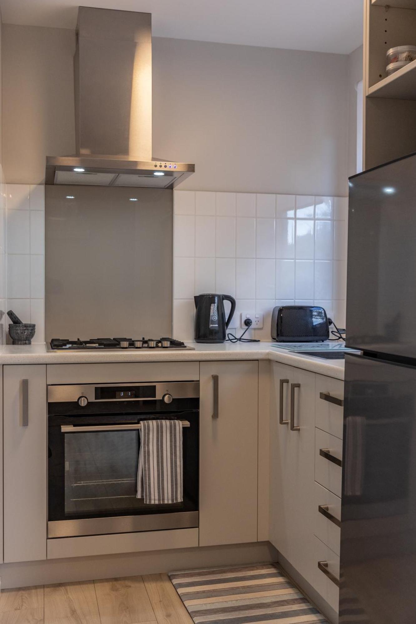 Back Garden Flat With Free On Street Parking And Fiber Wifi - 15 Mins To Ferry, Stadium, Cbd Wellington Bagian luar foto